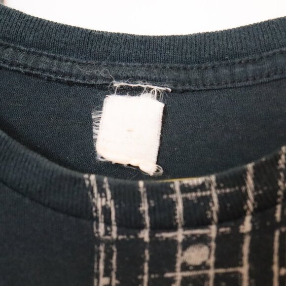 Nirvana Kurt Cobain Guitar T-Shirt| Black Short Sleeve| 2005 Licensed Grunge - Picture 5 of 9